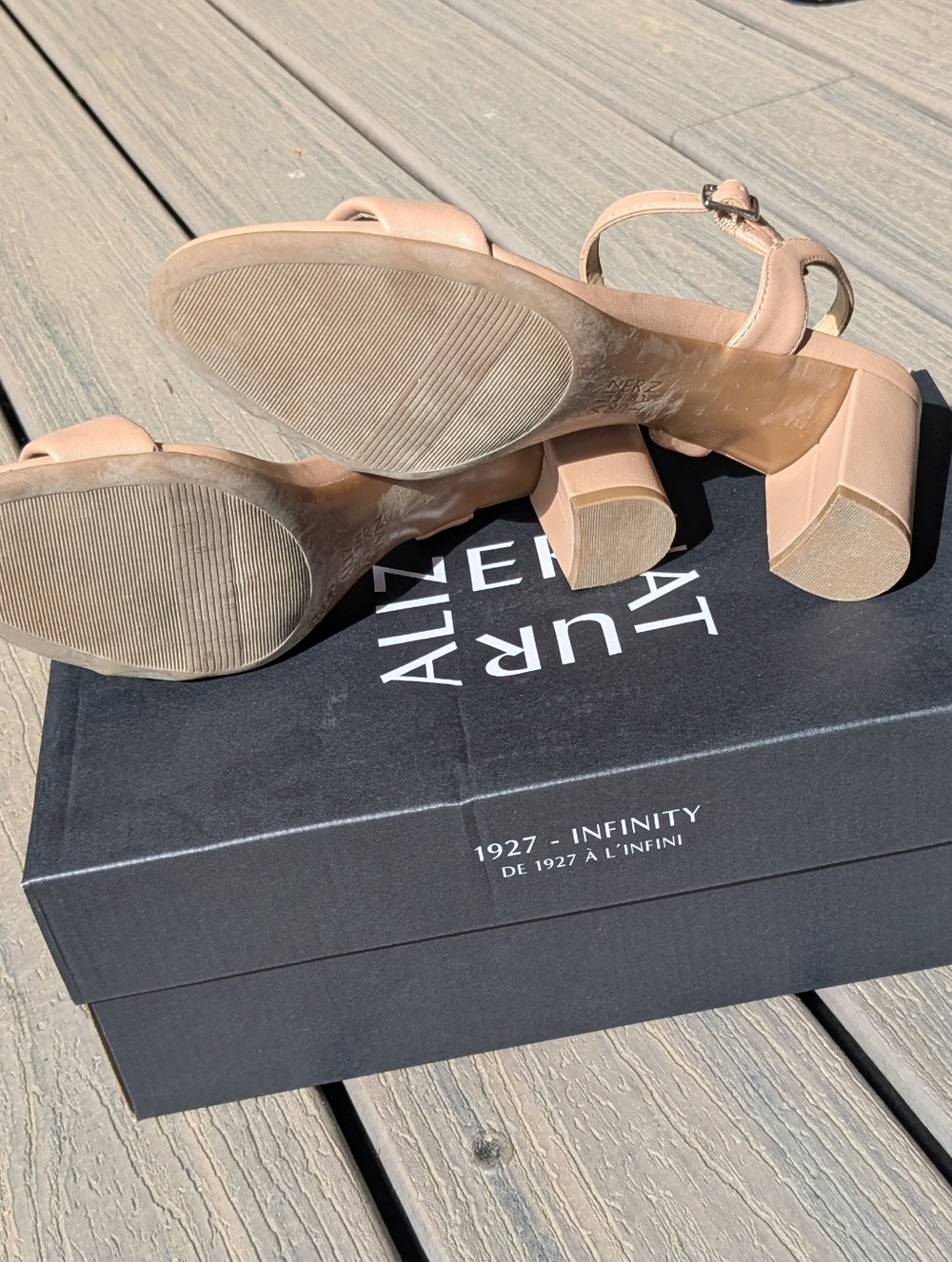 Naturalizer Heels - Picture 3 of 5